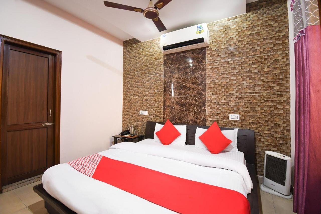 Oyo 67033 Hotel Sahil Plaza Una  Kültér fotó